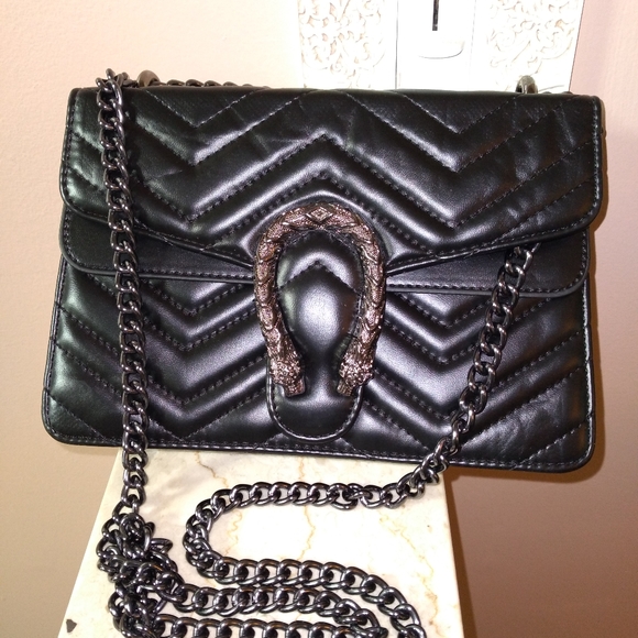 Crossbody purse